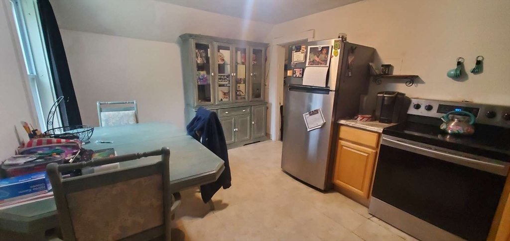 46 Wright Street Gardner, MA 01440 - Photo 4 of 10