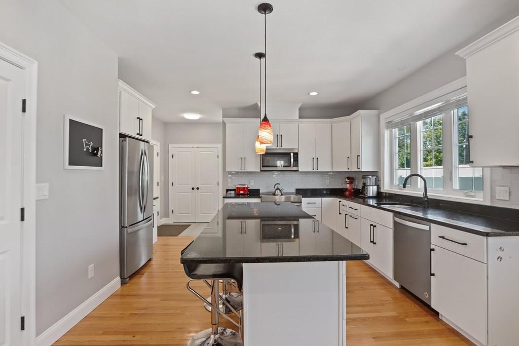 1 Rachel Road Framingham, MA 01702 - Photo 6 of 37 Gallery Image 6