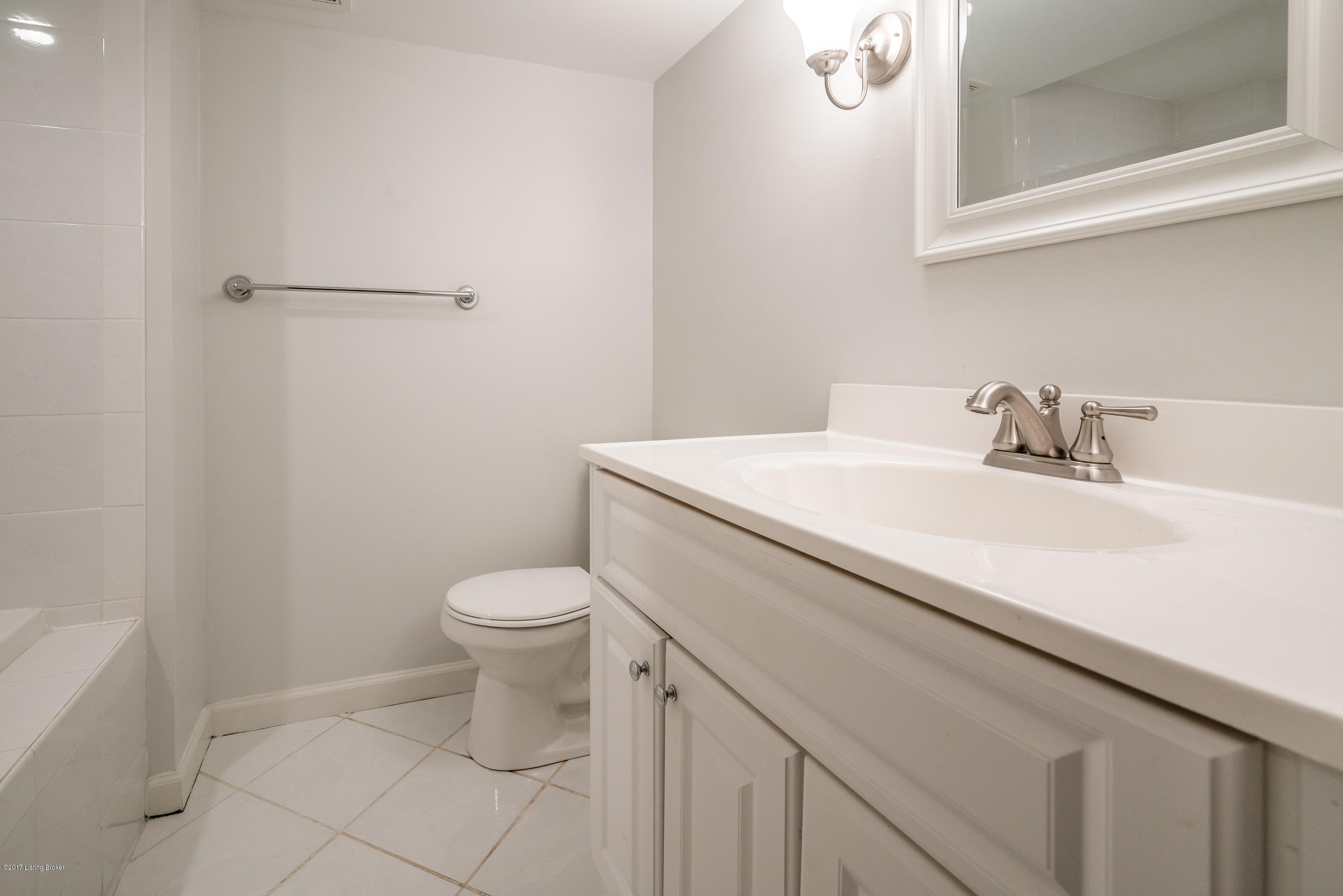 2203 Ardsley Road Louisville, KY 40207 - Photo 28 of 29 2203 Ardsley Road-65