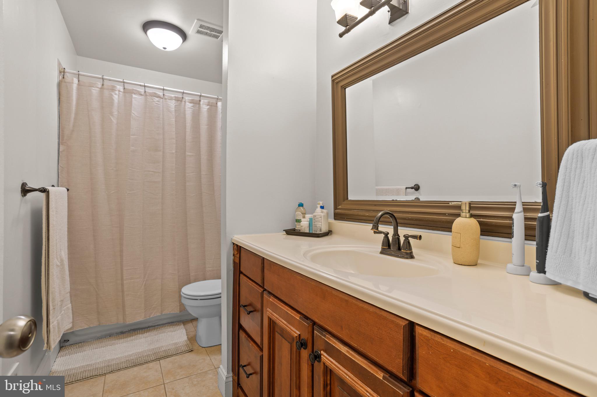2605 Red Oak Circle Springfield, PA 19064 - Photo 15 of 20 Gallery Image 15
