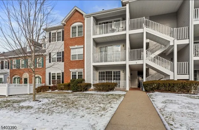 $350,000 | 805 Breckenridge Drive, Somerville, NJ 08876