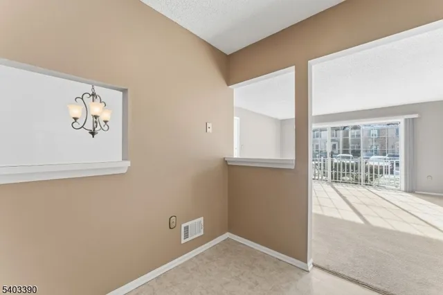 $350,000 | 805 Breckenridge Drive, Somerville, NJ 08876