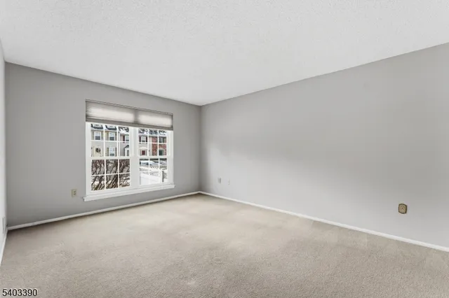 $350,000 | 805 Breckenridge Drive, Somerville, NJ 08876