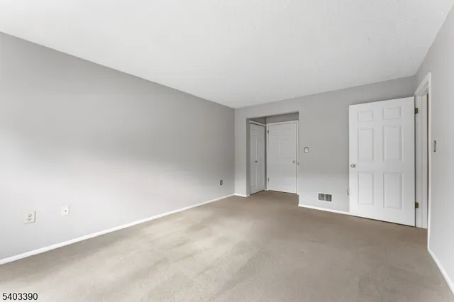 $350,000 | 805 Breckenridge Drive, Somerville, NJ 08876