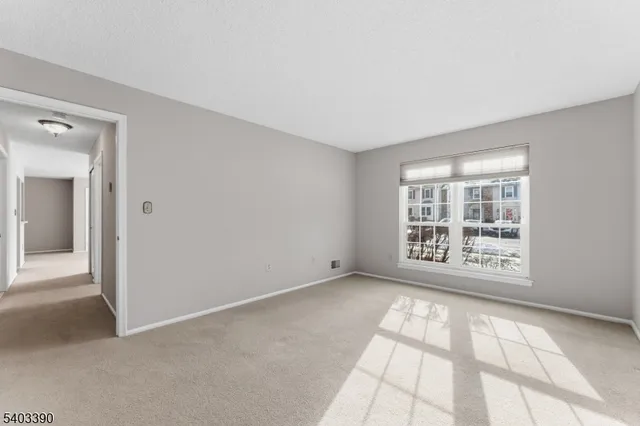 $350,000 | 805 Breckenridge Drive, Somerville, NJ 08876