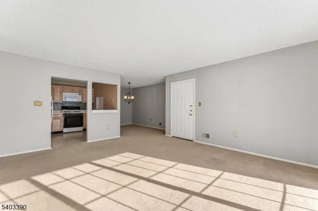 $350,000 | 805 Breckenridge Drive, Somerville, NJ 08876