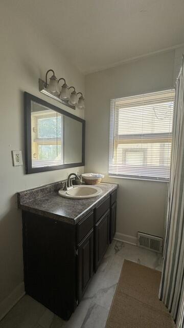 1522 Thurston Avenue Racine, WI 53405 - Photo 21 of 24 Full Bath