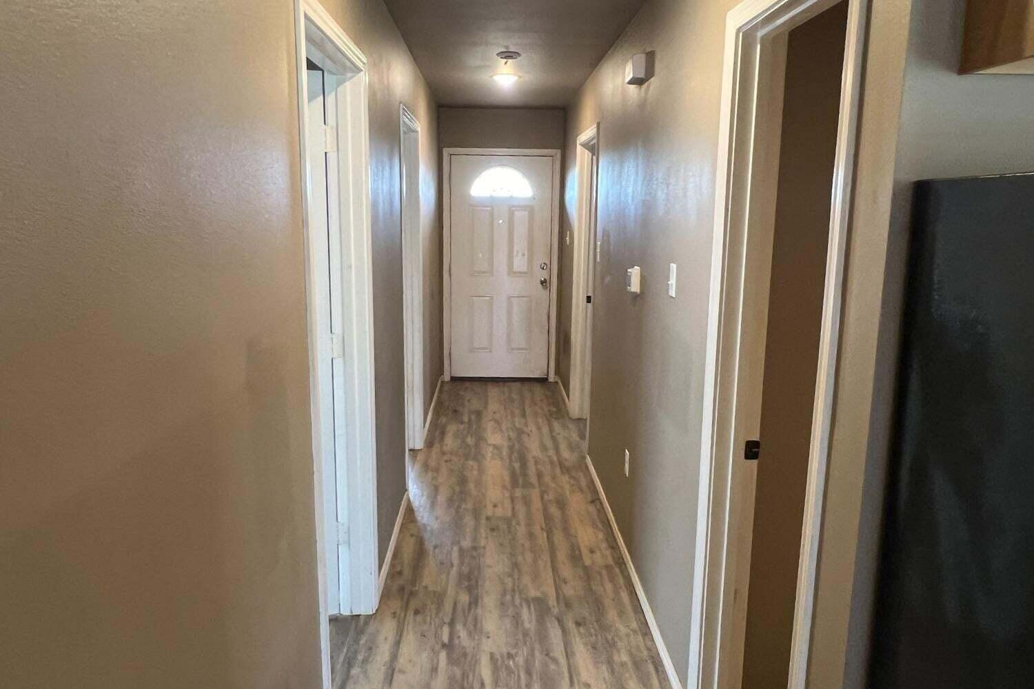 3602 East 3rd Place Lubbock, TX 79403 - Photo 4 of 14 Entryway