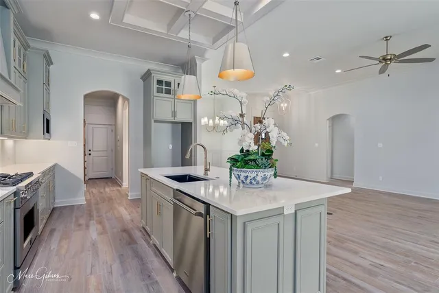 $487,900 | 807 Walstonburg Lane, Benton, LA 71006