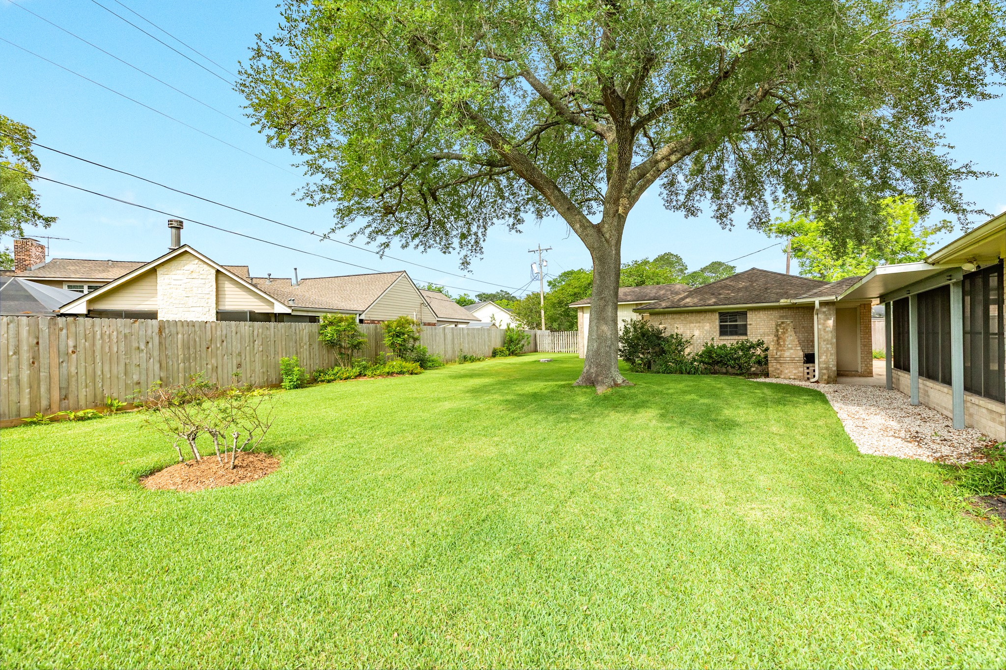 712 Browning Street Angleton, TX 77515 - Photo 7 of 34