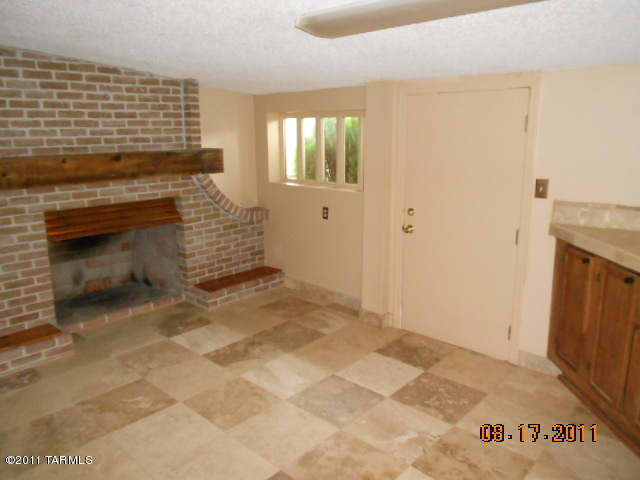 1010 North Robles Road Oracle, AZ 85623 - Photo 3 of 7