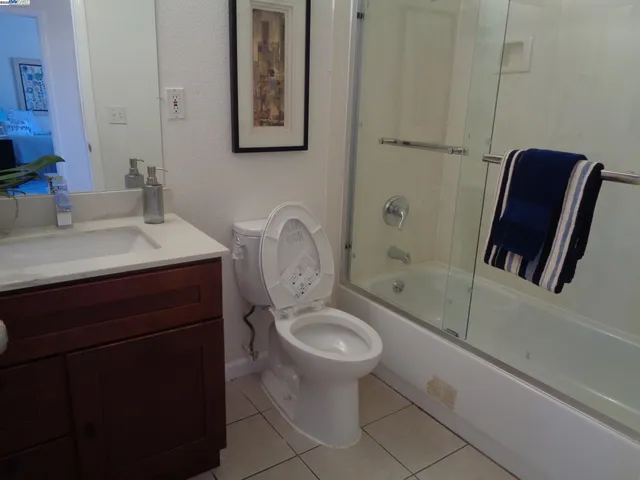 $628,000 | 2122 East 25th Street, Oakland, CA 94606