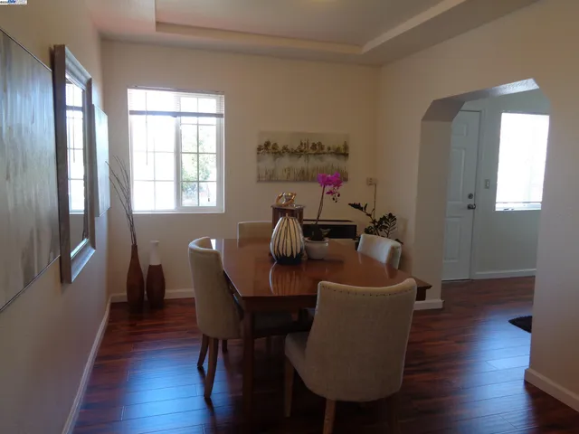 $628,000 | 2122 East 25th Street, Oakland, CA 94606