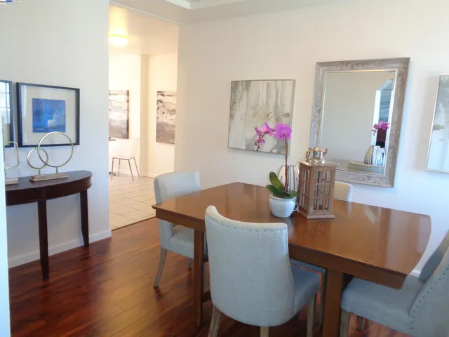 $628,000 | 2122 East 25th Street, Oakland, CA 94606