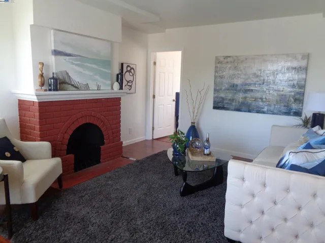 $628,000 | 2122 East 25th Street, Oakland, CA 94606