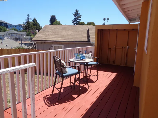 $628,000 | 2122 East 25th Street, Oakland, CA 94606