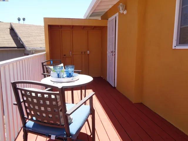 $628,000 | 2122 East 25th Street, Oakland, CA 94606