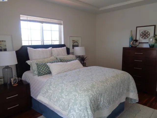 $628,000 | 2122 East 25th Street, Oakland, CA 94606