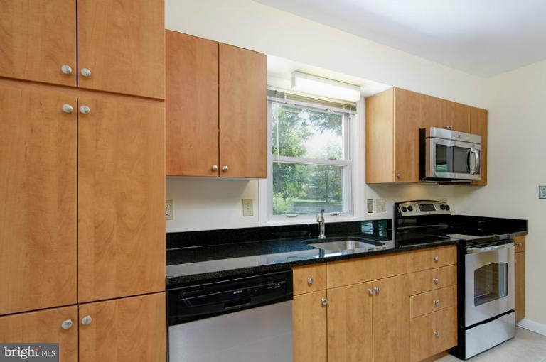 6730 Queens Road Alexandria, VA 22306 - Photo 1 of 19 Brand-new Kitchen