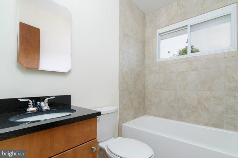 6730 Queens Road Alexandria, VA 22306 - Photo 2 of 19 Brand-new Bath