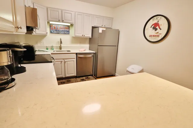 $369,900 | 227 Main Street, Unit 106, Lincoln, NH 03251