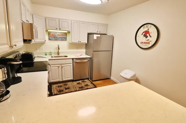 $369,900 | 227 Main Street, Unit 106, Lincoln, NH 03251