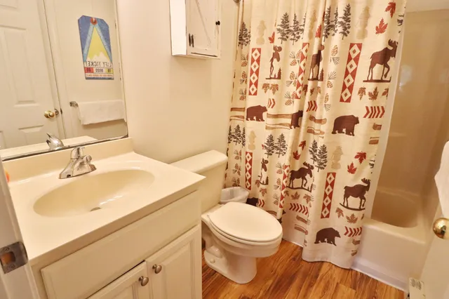 $369,900 | 227 Main Street, Unit 106, Lincoln, NH 03251