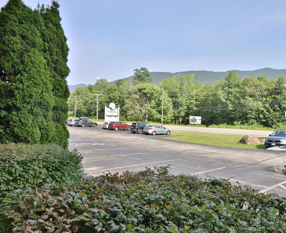 $369,900 | 227 Main Street, Unit 106, Lincoln, NH 03251