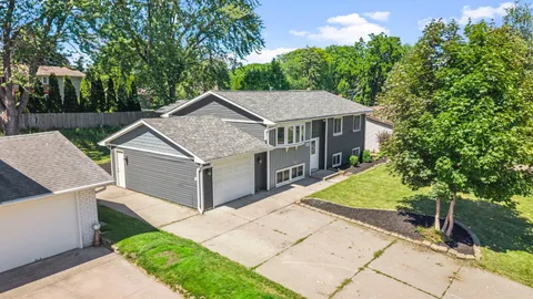$385,000 | 2090 Carnelian Lane, Eagan, MN 55122