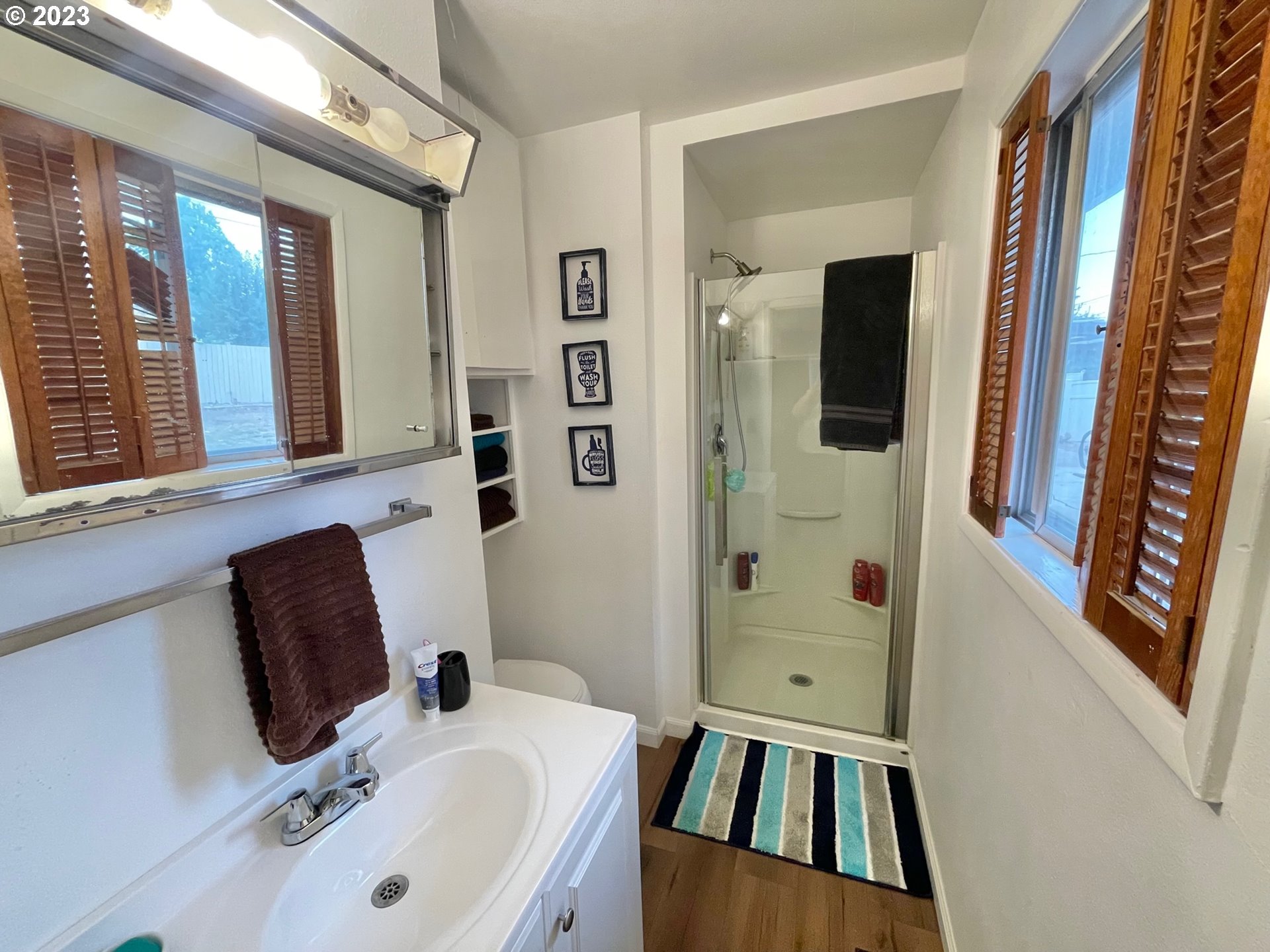 2113 Austin Road Roseburg, OR 97471 - Photo 18 of 36 a bathroom with a sink and a mirror