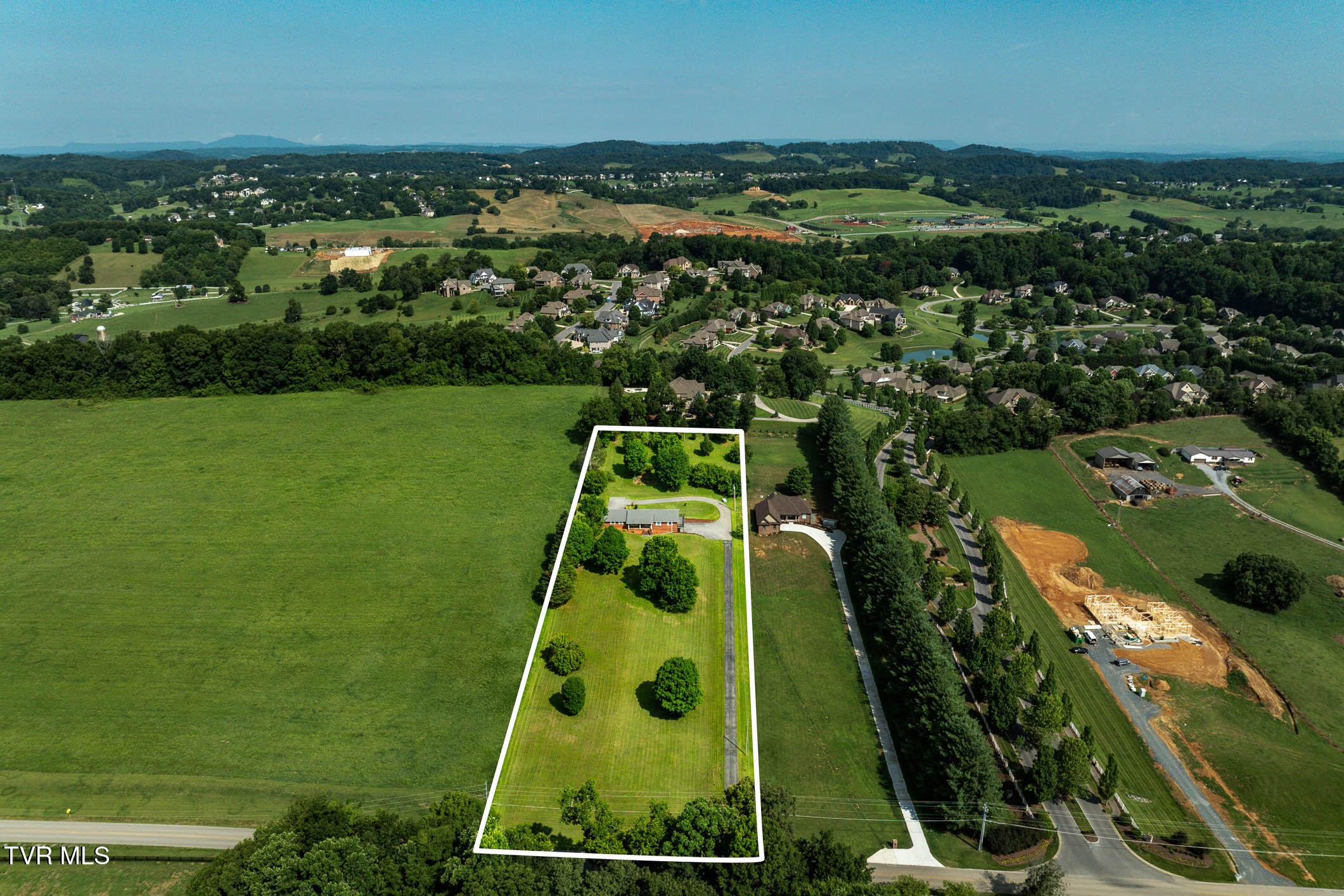 2743 Carroll Creek Road Gray, TN 37615 - Photo 2 of 92 2743 Carroll Creek Rd (1 of 98)