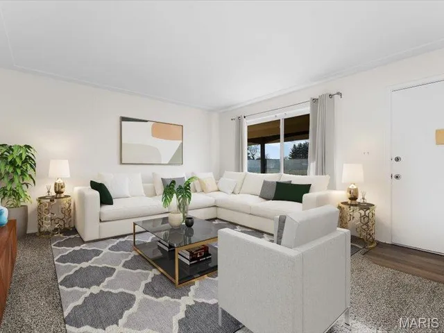 $159,900 | 6104 Old Collinsville Road, Fairview Heights, IL 62208