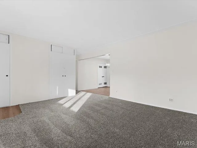 $159,900 | 6104 Old Collinsville Road, Fairview Heights, IL 62208