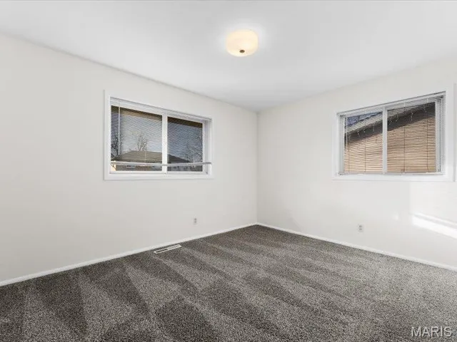 $159,900 | 6104 Old Collinsville Road, Fairview Heights, IL 62208