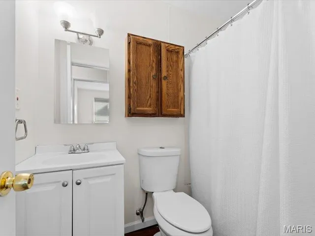 $159,900 | 6104 Old Collinsville Road, Fairview Heights, IL 62208