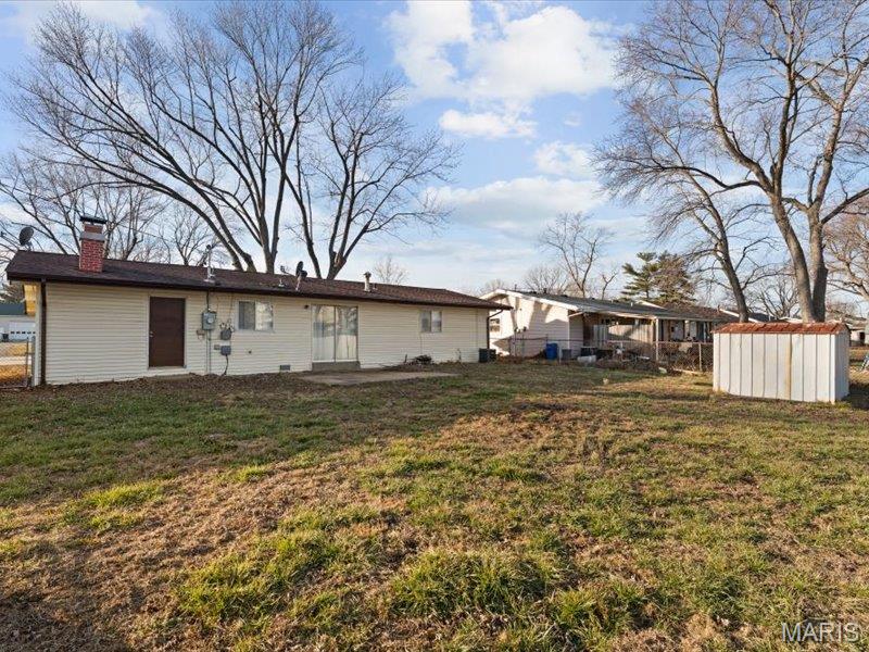 6104 Old Collinsville Road Fairview Heights, IL 62208 - Photo 4 of 41