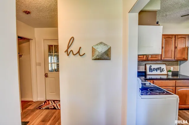 $189,900 | 207 Kemmerer Street, Assumption, IL 62510