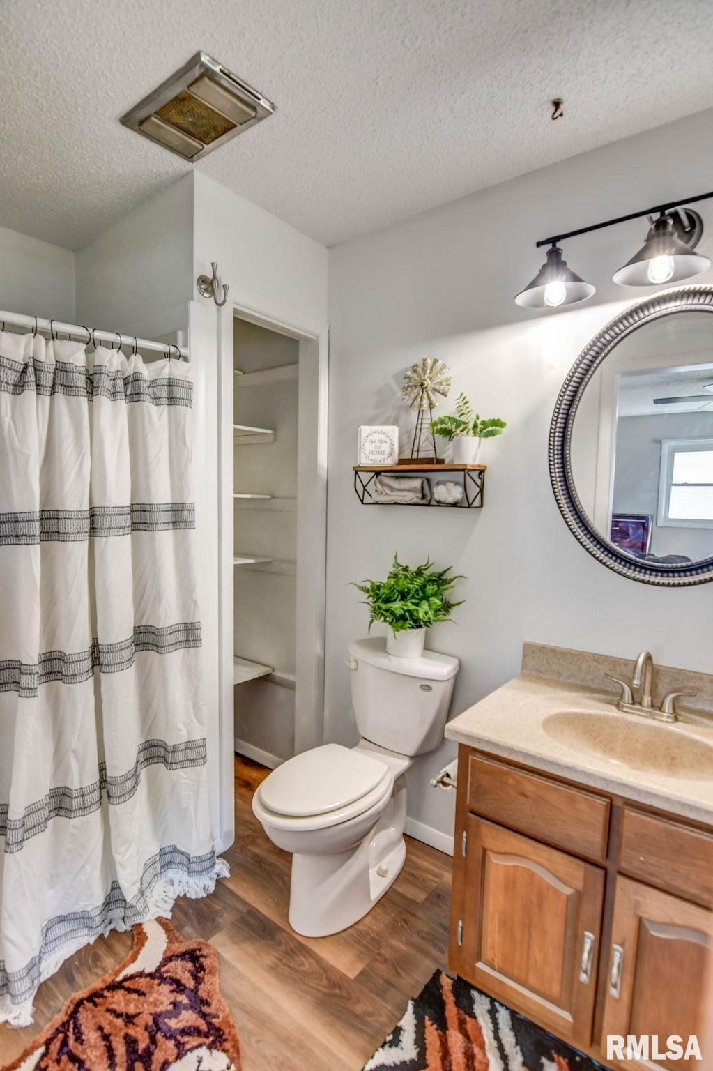 207 Kemmerer Street Assumption, IL 62510 - Photo 21 of 46