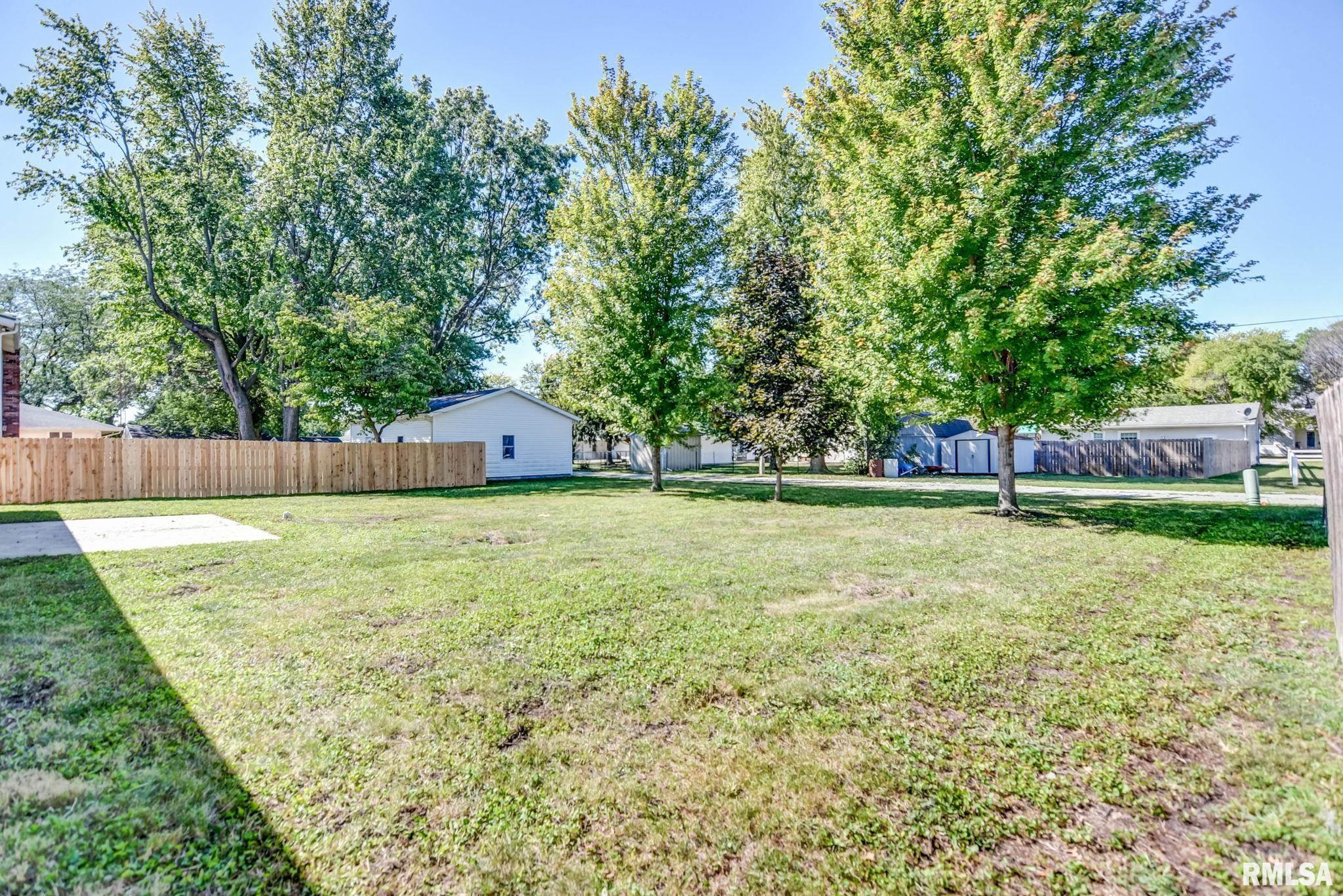 207 Kemmerer Street Assumption, IL 62510 - Photo 39 of 46