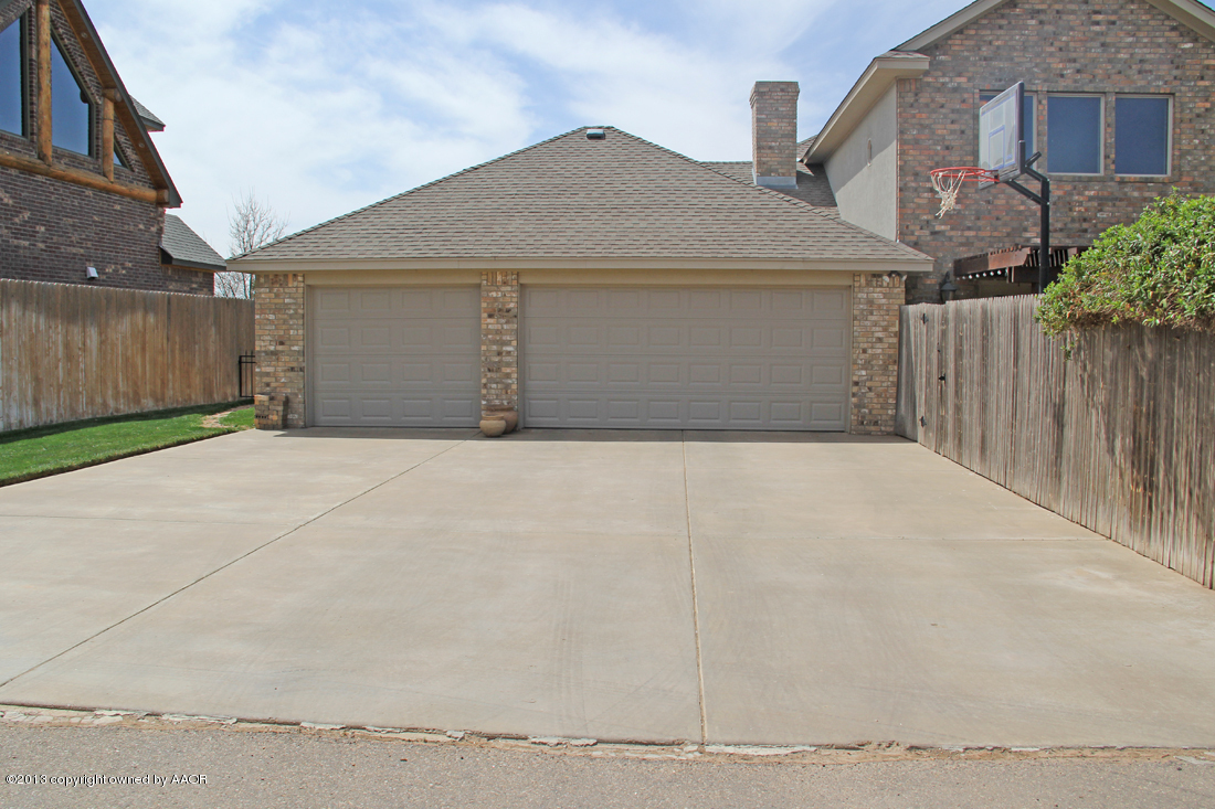 7802 Bayswater Road Amarillo, TX 79119 - Photo 44 of 46 Garage