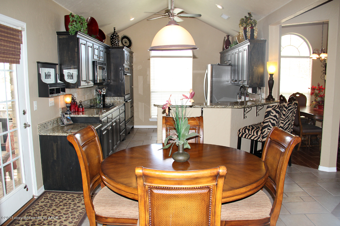 7802 Bayswater Road Amarillo, TX 79119 - Photo 8 of 46 Dining and Kitchen