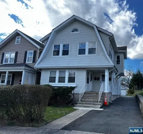 $2,900 | 46 Elmwood Avenue, Montclair, NJ 07042