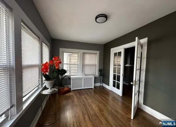 $2,900 | 46 Elmwood Avenue, Montclair, NJ 07042