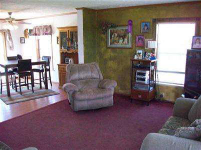 8125 North Center Road Mount Morris, MI 48458 - Photo 7 of 12 20158359-6.JPG