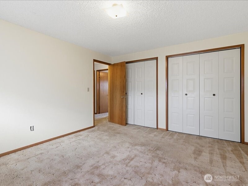 702 West Ridge Drive Omak, WA 98841 - Photo 17 of 26 a view of an empty room