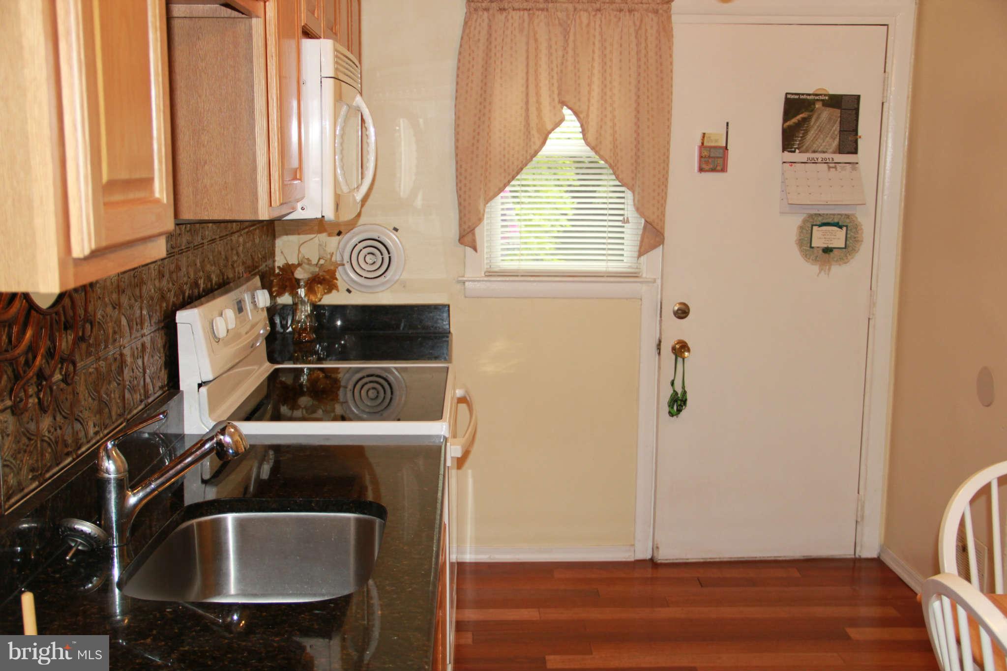 5203 Hillwell Road Baltimore, MD 21229 - Photo 14 of 22 Kitchen