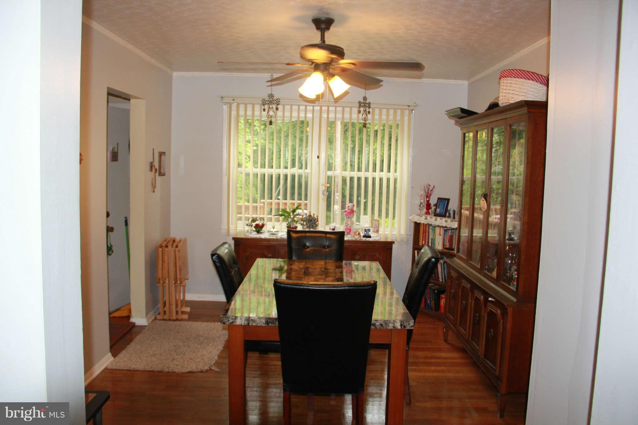 5203 Hillwell Road Baltimore, MD 21229 - Photo 10 of 22 Dining Room