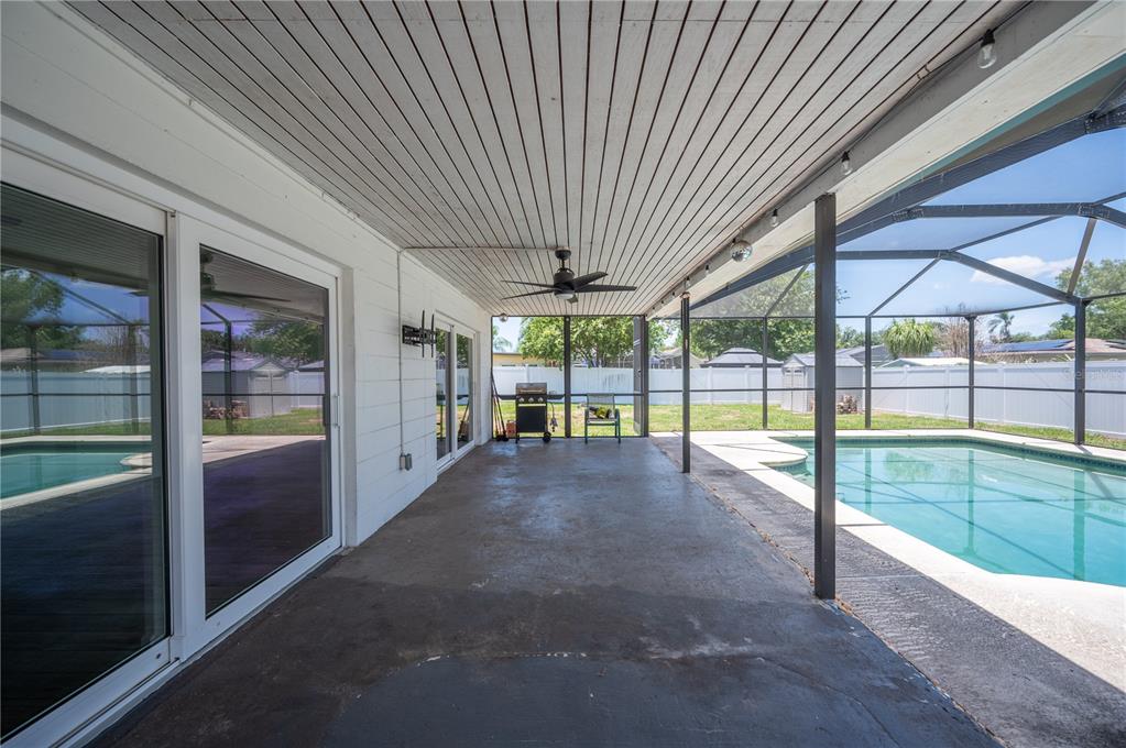 528 South Larry Circle Brandon, FL 33511 - Photo 32 of 38