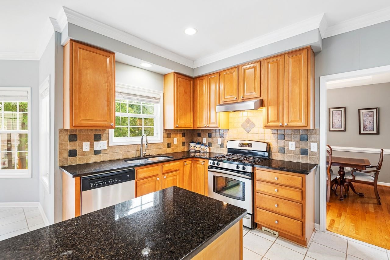 110 Whitney Lane Durham, NC 27713 - Photo 9 of 40 Photo 9