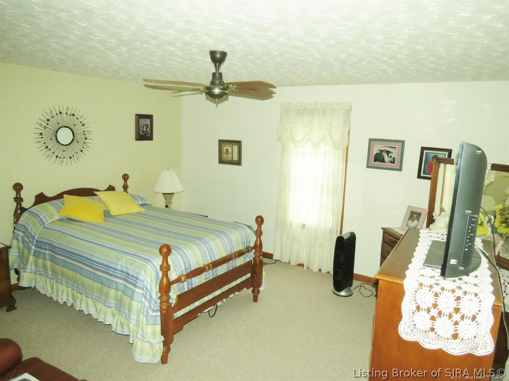 9290 Charles Davis Road Northwest New Salisbury, IN 47161 - Photo 9 of 51 Gallery Image 9